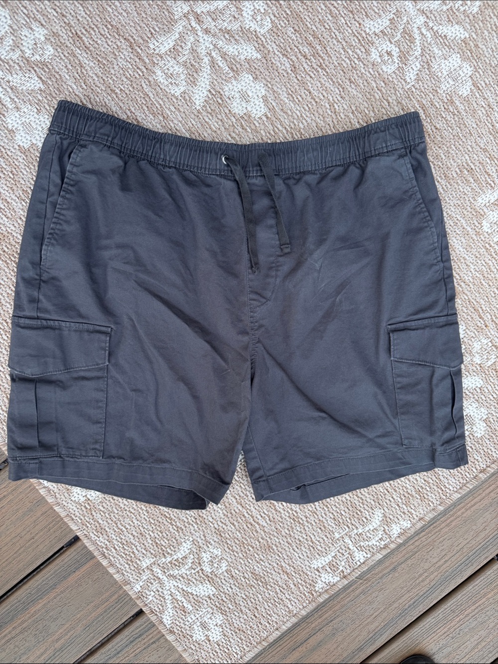 Old Navy Dark Gray Men's Cargo Drawstring Shorts